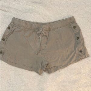 Cloth & Stone Tan Cargo Shorts Lightweight Relaxed Fit